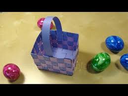 In diesem video zeige ich euch wie ihr ein süßes osterkörbchen basteln könnt. How To Make A Cute Paper Easter Basket Youtube