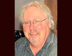 Kelly Bolender's Instagram, Twitter & Facebook