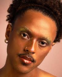 Getting close with this Raoul Alejandre inspired shoot 🖤 Watch more makeup  looks like this come to life