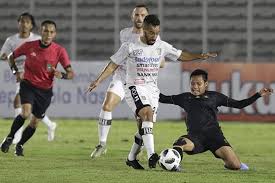 Evan dimas darmono (born 13 march 1995) is an indonesian professional footballer who currently plays for persija jakarta and the indonesia national team. Resmi Evan Dimas Gabung Bhayangkara Solo Fc Halaman All Kompas Com