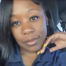 Tia Mcfadden's Instagram, Twitter & Facebook