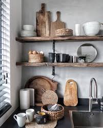 wagondelen houten planken betonstuc servies keuken kitchen keuken interieur keuken idee keukenplanken