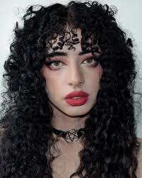 Hard luck woman 🖤