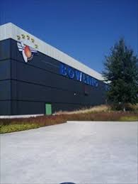 Notre bowling vous offre une organisation clés en main pour vos événements. Bowling Du Carre Senart Bowling Centres On Waymarking Com