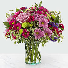If the flower is going to have a starring role in a big wedding moment or. Midtown Florist The Ftd Sweet Nothings Bouquet Kenosha Wi 53140 Ftd Florist Flower And Gift Delivery