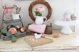 The word vignette originates from the french word vigne, which means little vine. How To Make A Simple Farmhouse Valentines Vignette
