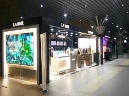 Sampai di kkia jam 12.20am dah. Eraman And The Estee Lauder Companies Partner In Branded Beauty Concept At Kota Kinabalu Airport The Moodie Davitt Report The Moodie Davitt Report