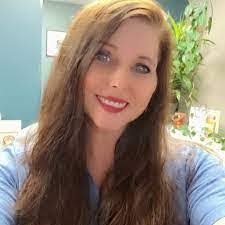 Polly Bechtold's Instagram, Twitter & Facebook