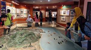 Di situlah adanya banyak fakta hangat menarik mengeani banyak artifak arkeologi yang dipamerkan dalam muzium arkeologi lembah bujang membuktikan bahawa lembah bujang merupakan pelabuhan. Muzium Arkeologi Lembah Bujang Cetak Kalendar Murah 2021