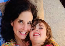 Our prayers for Lindsey and her family 💕