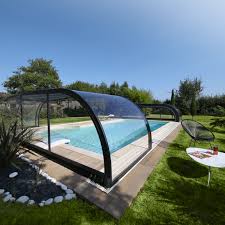 Ces éléments s'encastrent dans un module final. Epingle Sur Abris Piscine Mi Hauts