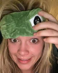 10 Potret Terkini Florence Pugh yang Selalu Kocak