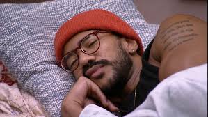 'Três pessoas que eu gostava muito foram embora', diz Ricardo