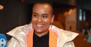 Segir að völdin eigi að vera í höndum fólksins