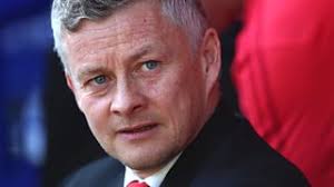 Manchester United boss Ole Gunnar Solskjaer apologises to fans after  Everton thrashing
