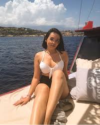 Aucune autres plateforme est plus populaire et varié agathe auproux que pornhub! Agathe Auproux Photo Gallery 3 High Quality Pics Theplace