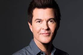 Simon Fuller's Instagram, Twitter & Facebook