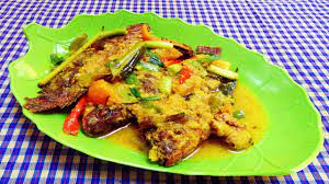 Bahan utama untuk resep kali ini adalah ikan mujair. Resep Dan Cara Memasak Mujair Kuah Kuning Lezat Youtube