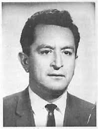 Biólogo Ignacio Piña Luján (+) : Maestro Honorario de la ENCB IPN. In  Memoriam.- Egresado de la mencionada escuela, trabajó además en los  Laboratorios Nacionales de Fomento Industrial desde donde se especializó