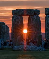Another shot of summer solstice sunrise from Stonehenge. Thousands gathered today to celebrate summer solstice. someone stood in that exact spot 5,000 years ago and watched the same light land on the
