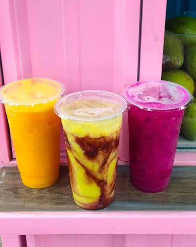 JUS JUMBO DENGAN BANYAK PILIHAN BUAH MULAI 5 RIBUAN Buat kalin pencinta jus  buah wajib banget sih cobain jus buah jumbo yang satu ini. Warga beji sini  merapat dulu deh. Ini itu