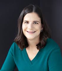 Jeannie Cullen's Instagram, Twitter & Facebook