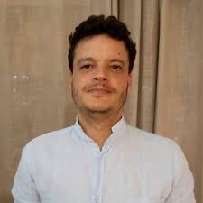 Dr. Carlos Leandro de Oliveira Cordeiro