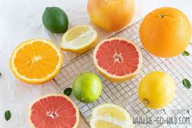 Haare bleichen mit kamille, zitrone, salzwasser, honig und backpulver: Haare Naturlich Aufhellen Mit Diesen 9 Hausmitteln We Go Wild