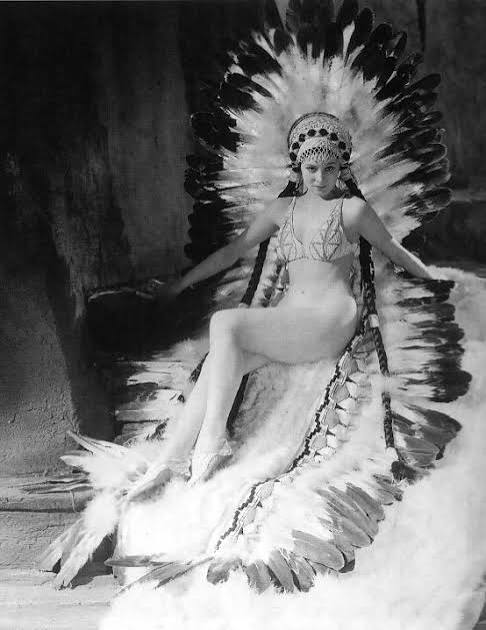 Glorifying the American Girl (1929) – Film Dialogue