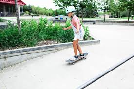 Oct 08, 2020 · to paint your skateboard, you'll need to sand the surface, prime it, and then spray on your coats of paint. Roll With It Free Skateboard Lessons At The Plaza The Forks