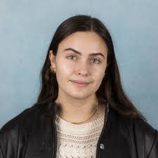 Maureen Britton's Instagram, Twitter & Facebook