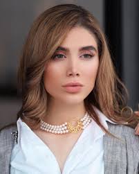 Image May Contain 1 Person Closeup Girly Pictures Beauty Face Plus Size Fashion