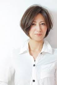 品良く若く見える 40代 50代のためのヘアカタログ 長さ別 60代 髪型 ミセス ヘアスタイル ヘアスタイル ボブ