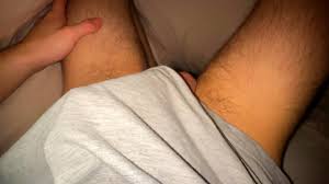 Mes voisins BAISE SI FORT Je suis devenu tellement excitée et jai masturbé  ma grosse bite si fort