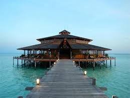 Wreck diving, healthy reefs, beginner & advanced divers, off the beaten track; Lankayan Island Dive Resort Tawau Sabah Malaysia Info