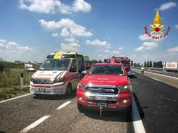 Nell'incidente è rimasta coinvolta un'intera famiglia: Asti Doppio Incidente Sull Autostrada In Uno Automobilista Incastrato Sotto Un Camion La Nuova Provincia