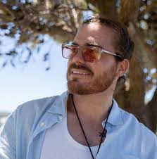 Justin Webber's Instagram, Twitter & Facebook