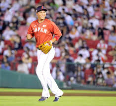 『東京卍リベンジャーズ』とは─。 2017年より「週刊少年マガジン」で連載開始、 累計2000万部を突破した本作は、 『新宿スワン』の作者・和久井健が贈る 最新巨編。 同じく2021年には実写映画も公開予定! Crkw7rbnfp8zzm