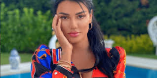 Morena Taraku ngjall dyshime se do martohet, fotoja që po bën xhiron e  rrjeteve