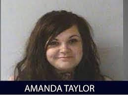 Aimee Henshaw's Instagram, Twitter & Facebook