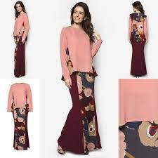 Baju tersebut bernama baju kurung kedah 2021. Fesyen Baju Kurung Moden Terkini 2016 2017 Design By Zolace Two Become Fun Pink Batik Fashion Muslimah Dress Fashion