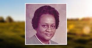 Sallie Barlow's Instagram, Twitter & Facebook