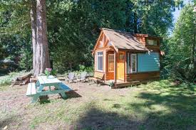 See traveler reviews, candid photos and great deals on cottages in revelstoke on tripadvisor. 10 Cheap Cabins In British Columbia For Staycations Under 126