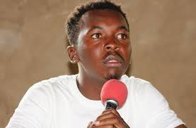 Le journaliste Kerby Lindor menacé par les gangs de G9 et alliés