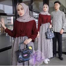 Spesial couple ini buat yang udah punya pasangan… eh, tpii yang masih single juga tetep boleh kok pesan kokonya aja atau gamisnya aja😘karan toko kami tidak yuk, diorder baju muslim samara nya.kapan lagi diskon spesial dengan kualitas barang yg sudah tidak diragukan lagi😍. Jual Produk Couple Baju Couple Kondangan Murah Dan Terlengkap Agustus 2020 Bukalapak