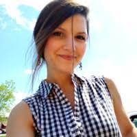 Jenna Medeiros's Instagram, Twitter & Facebook