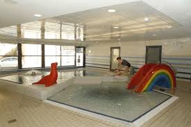 Idar Obersteiner Hallenbad Pflanzen Und Wande Statt Folien Am Fenster Nahe Zeitung Nachrichten Aus Der Region Rhein Zeitung