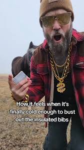 MOSS ROSE 💐 By far my favorite annual to plant is moss rose (aka portulaca  grandiflora) and with one glance you can easily see why. You will not find  a better colorful