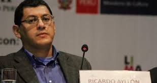 POEMAS DE 'DEJO MI SOMBRA', DEL PERUANO LEONCIO LUQUE CCOTA. COMENTARIO DE  RICARDO AYLLÓN.