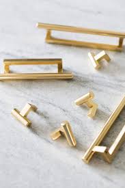 Rejuvenation is a classic american lighting and house parts general store for home improvement whose mission is to add real value to homes, buildings, and projects. How To Pick Kitchen Cabinet Hardware My Best Tips Jojotastic